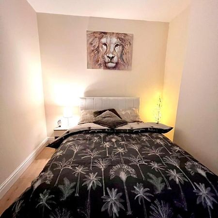 Relax Dotcom Apartment Manchester Bagian luar foto