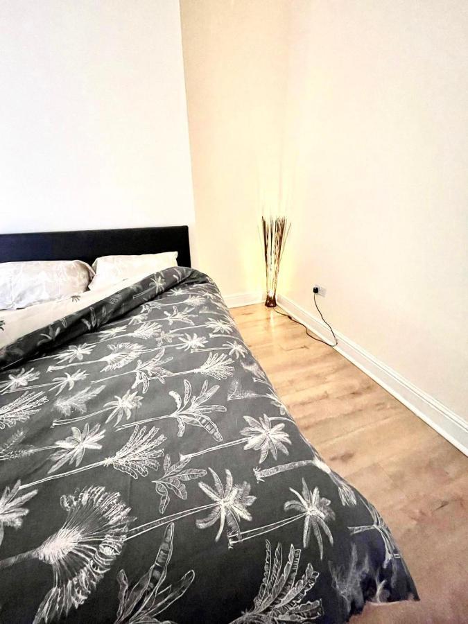 Relax Dotcom Apartment Manchester Bagian luar foto
