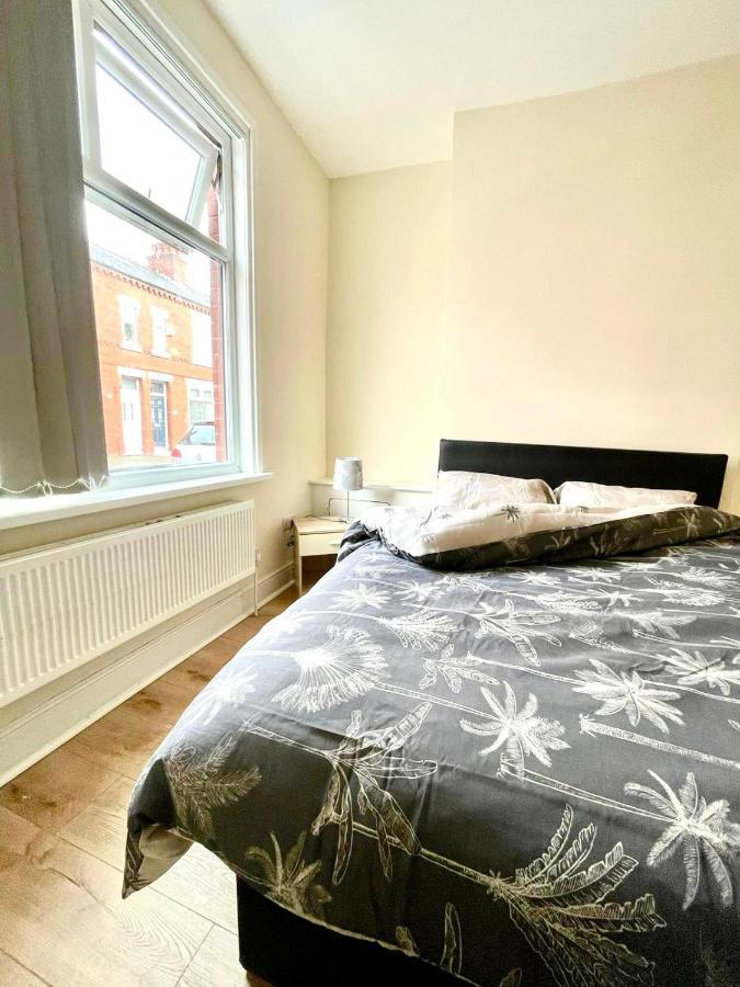 Relax Dotcom Apartment Manchester Bagian luar foto