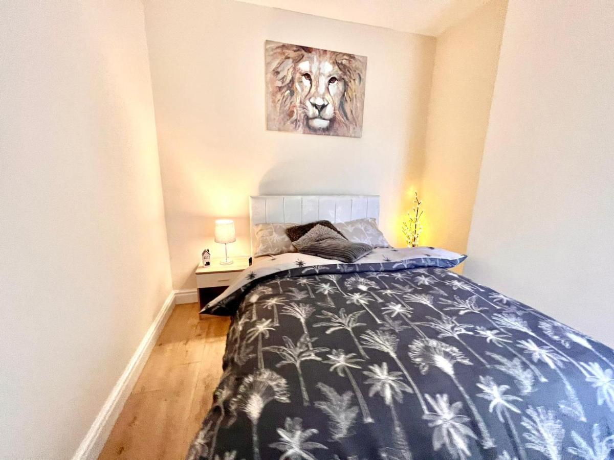 Relax Dotcom Apartment Manchester Bagian luar foto