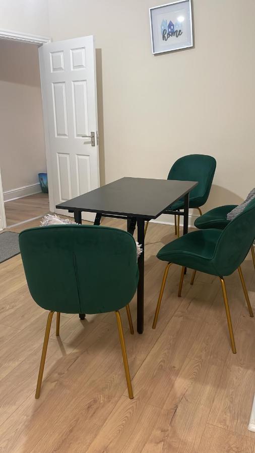 Relax Dotcom Apartment Manchester Bagian luar foto